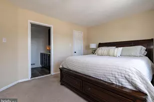 425 Longfellow Dr, Monroe Township, NJ 08094 - Photo 41