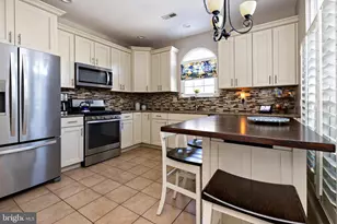 425 Longfellow Dr, Monroe Township, NJ 08094 - Photo 19