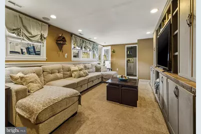 423 Greenview, Washington Township, NJ 08012 - Photo 17