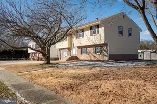 151 E Lois Dr, Monroe Township, NJ 08094 - Photo 3