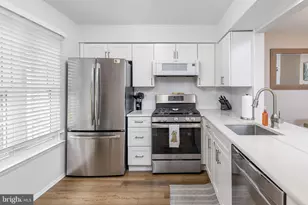 628 Yorkshire Ct, Sewell, NJ 08080 - Photo 9