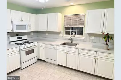 659 Barbados Drive, Monroe Township, NJ 08094 - Photo 5