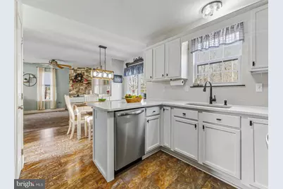 181 Roosevelt Avenue, Franklin Township, NJ 08322 - Photo 7