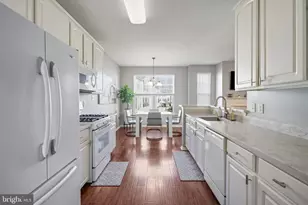 136 Acorn Dr, East Greenwich Township, NJ 08061 - Photo 5