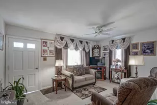 323 Florence Blvd, Monroe Township, NJ 08094 - Photo 3