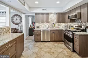 117 Robins Run W, Swedesboro, NJ 08085 - Photo 3