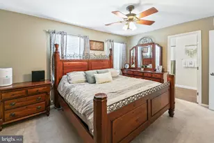 117 Robins Run W, Swedesboro, NJ 08085 - Photo 5