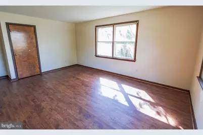 213 Laurel Avenue #B, Glassboro, NJ 08028 - Photo 9