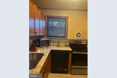 546 Greenbriar Drive, Monroe Township, NJ 08094 - Photo 3