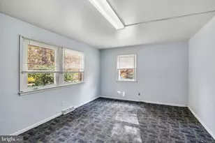 1025 Linden Ave, Monroe Township, NJ 08094 - Photo 11