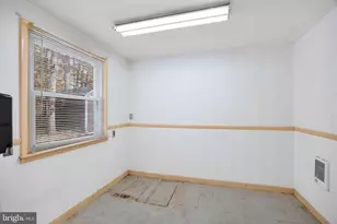 1025 Linden Ave, Monroe Township, NJ 08094 - Photo 15