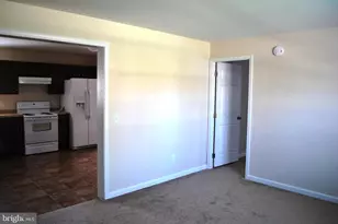 306 Oakwood Ave, Glassboro, NJ 08028 - Photo 5