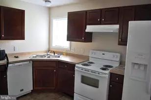 306 Oakwood Ave, Glassboro, NJ 08028 - Photo 3