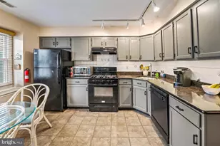 111 Carriage Ln, Swedesboro, NJ 08085 - Photo 3