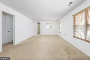 27 Lakebridge Dr, Woodbury, NJ 08096 - Photo 5