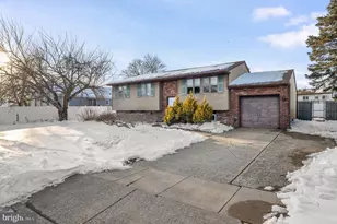 53 Jobs Ln, Monroe Township, NJ 08094 - Photo 3