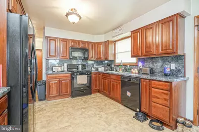 28 Malaga Terrace, Franklin Township, NJ 08328 - Photo 3