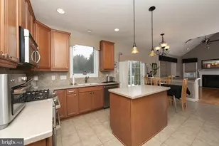 642 Bainbridge Dr, Harrison Township, NJ 08062 - Photo 11