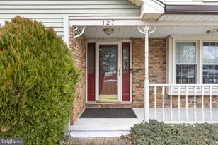 127 Hampshire Dr, Woodbury, NJ 08096 - Photo 3