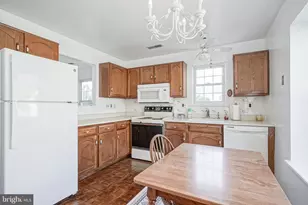 105 Lakebridge Dr, Deptford, NJ 08096 - Photo 5