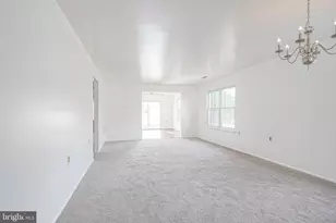 105 Lakebridge Dr, Deptford, NJ 08096 - Photo 9