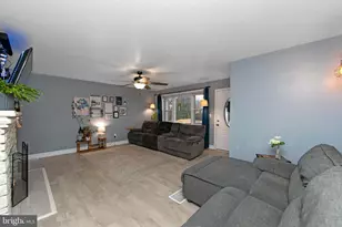 955 Hessian, West Deptford, NJ 08093 - Photo 9