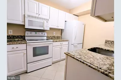 6 John Witherspoon Bldg, Washington Township, NJ 08012 - Photo 3