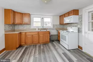 42 Main St, Logan Township, NJ 08014 - Photo 9