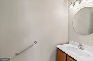 221 Martinique Dr, Monroe Township, NJ 08094 - Photo 9