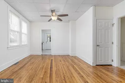 318 W Buck Street, Paulsboro, NJ 08066 - Photo 5