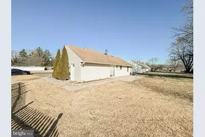 604 Cobblestone Road, Monroe Township, NJ 08094 - Photo 3