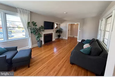 44 N Warren Street, Woodbury, NJ 08096 - Photo 3