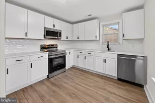 36 Lakebridge Dr, Woodbury, NJ 08096 - Photo 5