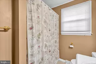 810 Asbury Ave, National Park, NJ 08063 - Photo 11