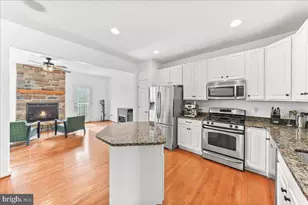 366 Concetta Dr, East Greenwich Township, NJ 08061 - Photo 9