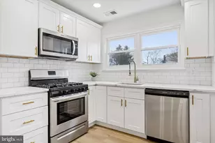 1 Corvas Ct, Sewell, NJ 08080 - Photo 5