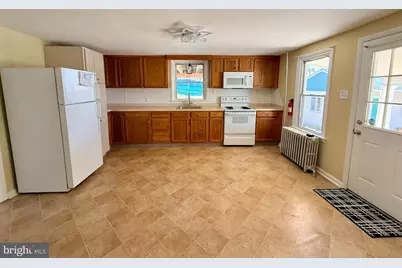 250 E Broad Street, Greenwich Township, NJ 08027 - Photo 5