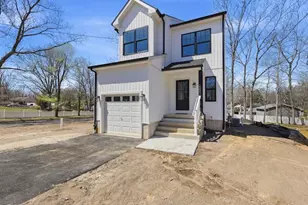 1463 11th Ave, Monroe Township, NJ 08094 - Photo 1