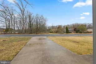 1666 Holly Pkwy, Monroe Township, NJ 08094 - Photo 31