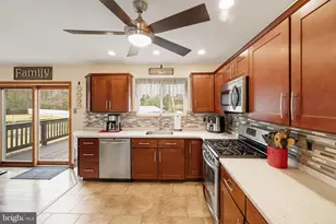 1666 Holly Pkwy, Monroe Township, NJ 08094 - Photo 11