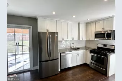 1054 Bradford Drive, Monroe Township, NJ 08094 - Photo 9