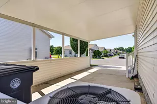 2088 Burlington Cir, Monroe Township, NJ 08094 - Photo 7
