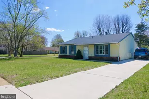 2 Arcturus Dr, Sewell, NJ 08080 - Photo 3