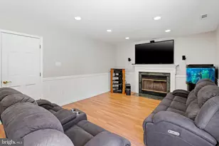 12 Dover Pl, Swedesboro, NJ 08085 - Photo 5