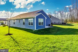 100 Castlebay Dr, Monroe Township, NJ 08094 - Photo 5