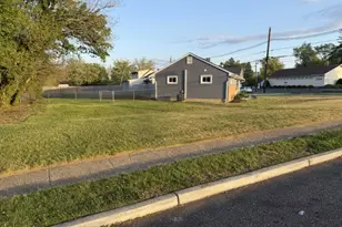 1049 Cooper St, Deptford, NJ 08096 - Photo 3