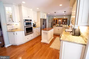 226 Fawn Meadows Dr, East Greenwich Township, NJ 08061 - Photo 9