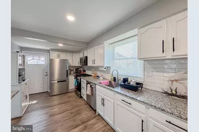 110 E Madison Street, Paulsboro, NJ 08066 - Photo 11