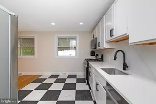 825 Lexington Ave, Washington Township, NJ 08012 - Photo 13