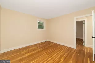 825 Lexington Ave, Washington Township, NJ 08012 - Photo 13